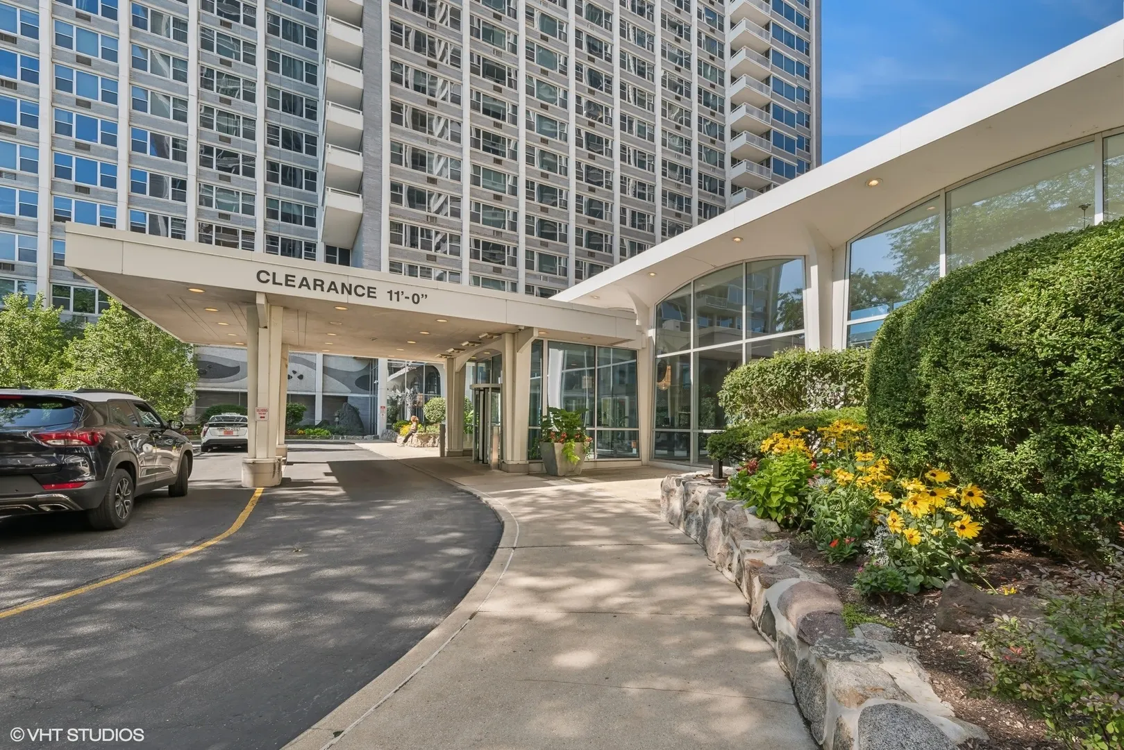 4250 N Marine Drive 827 IL