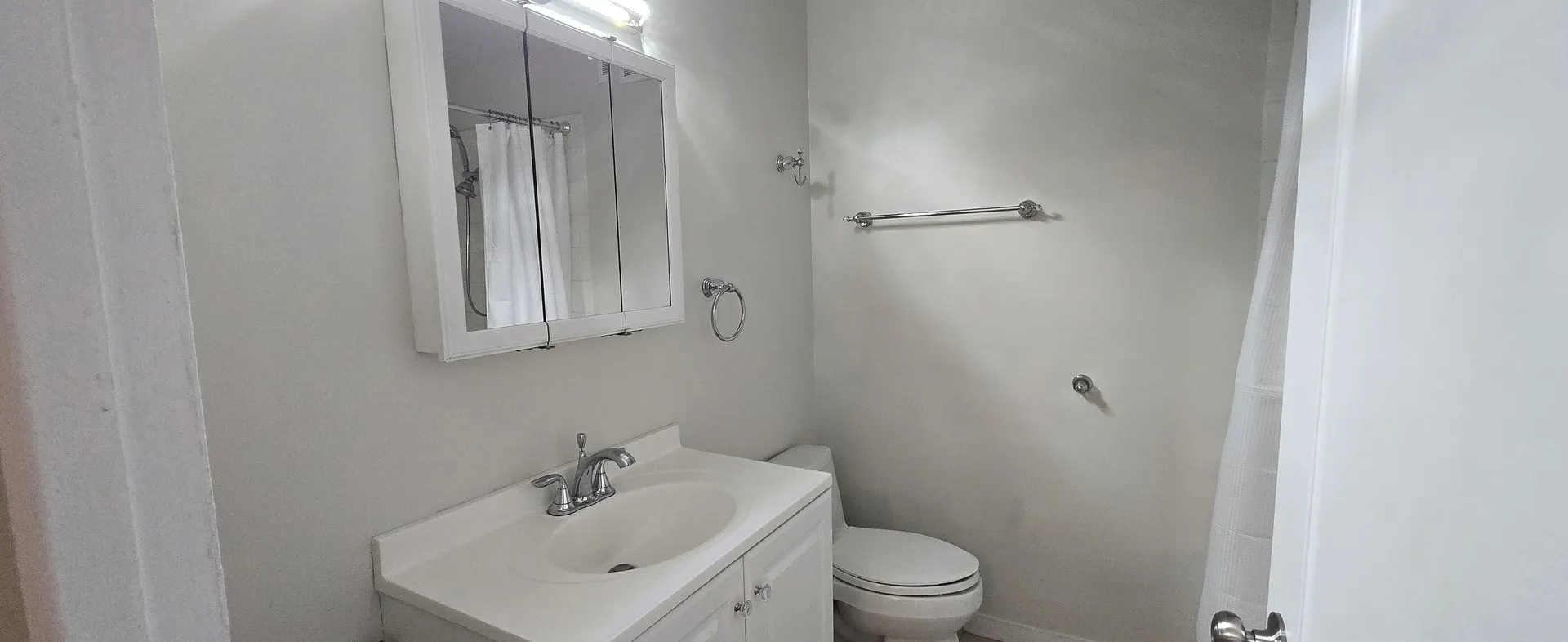 4250 N Marine Drive 827 IL