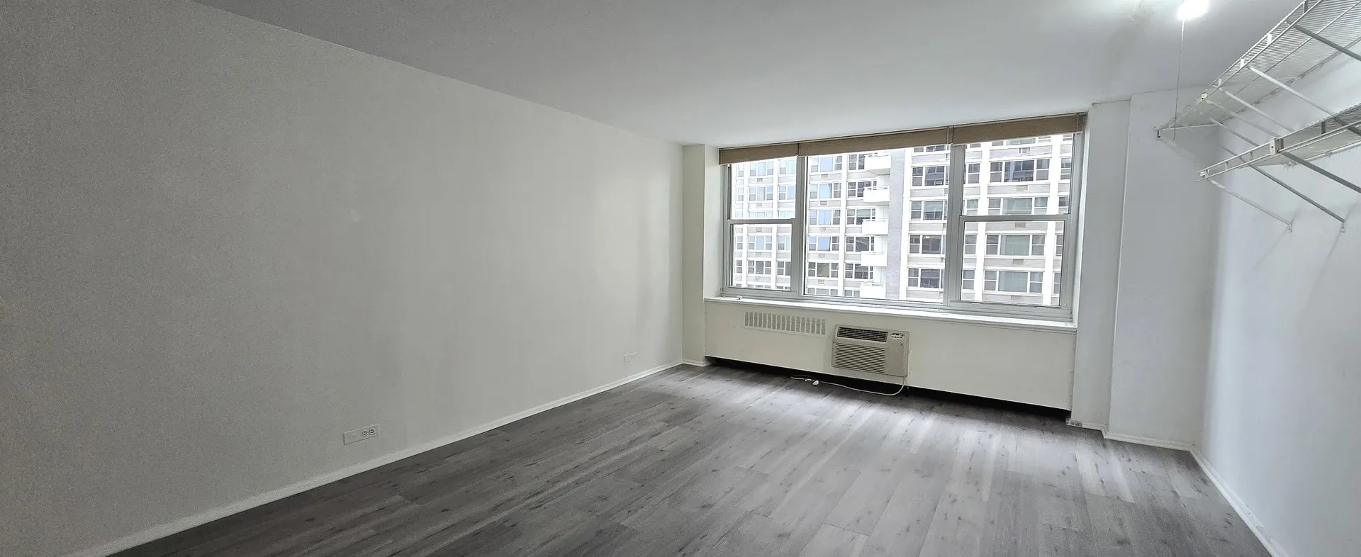 4250 N Marine Drive 827 IL