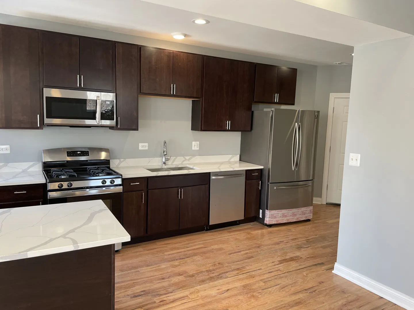 1411 E 67th Place 2W IL