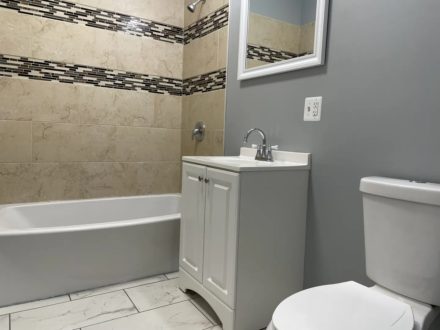 1411 E 67th Place 2W IL