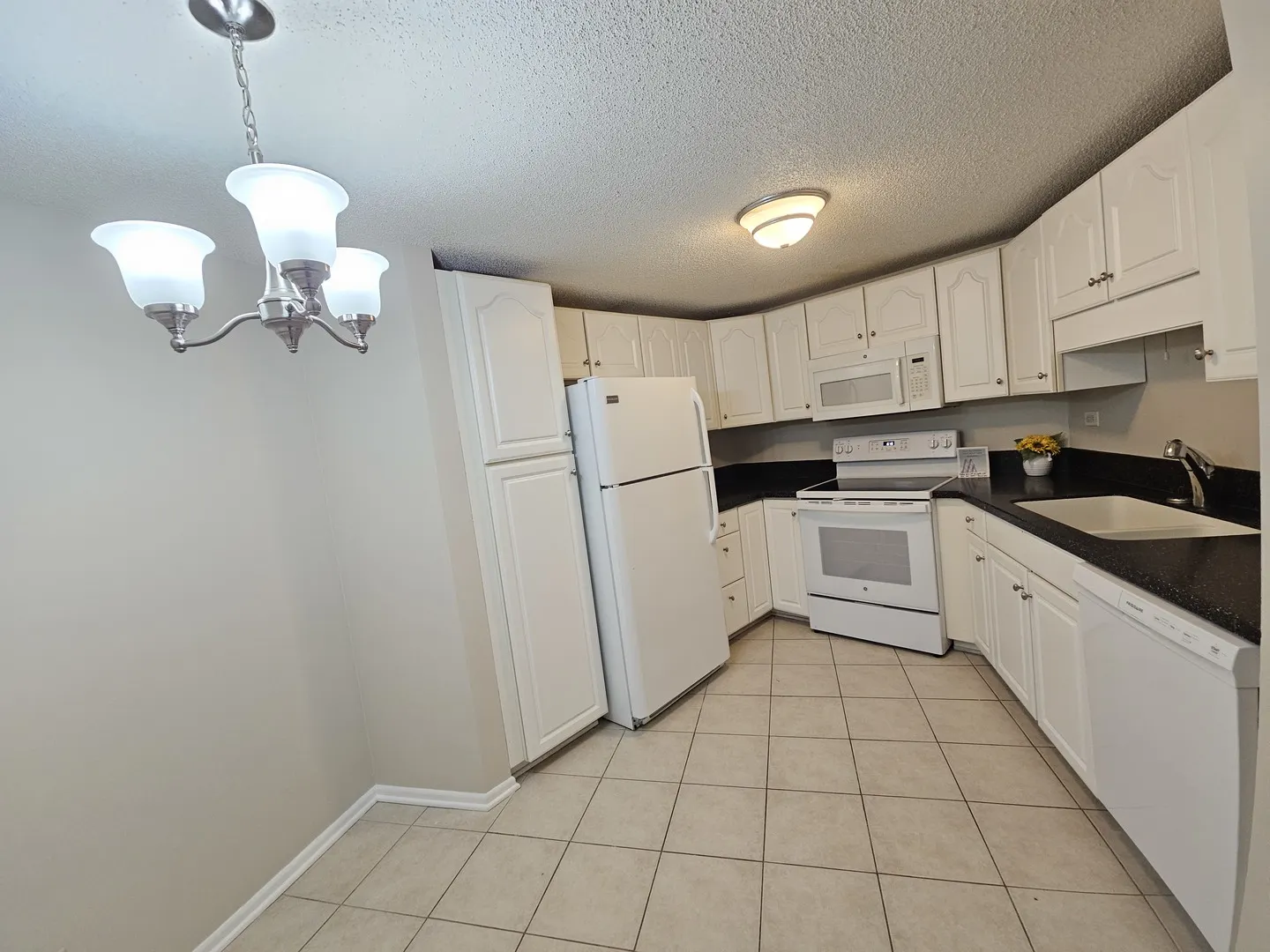 511 Aurora Avenue 414 IL