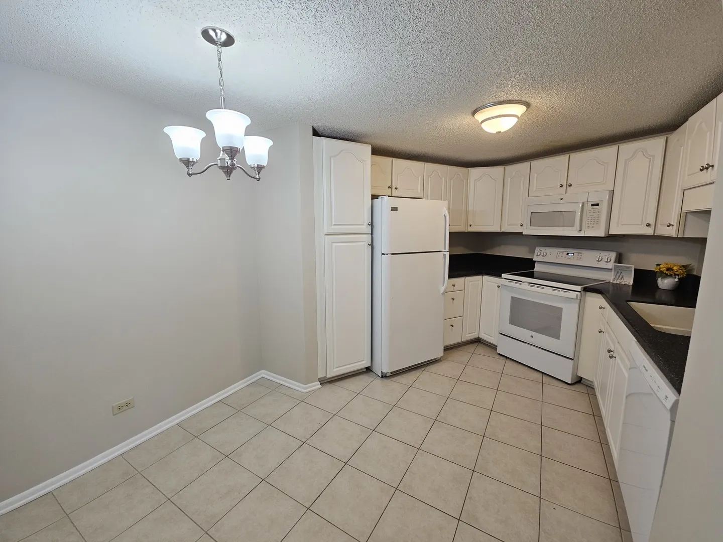 511 Aurora Avenue 414 IL
