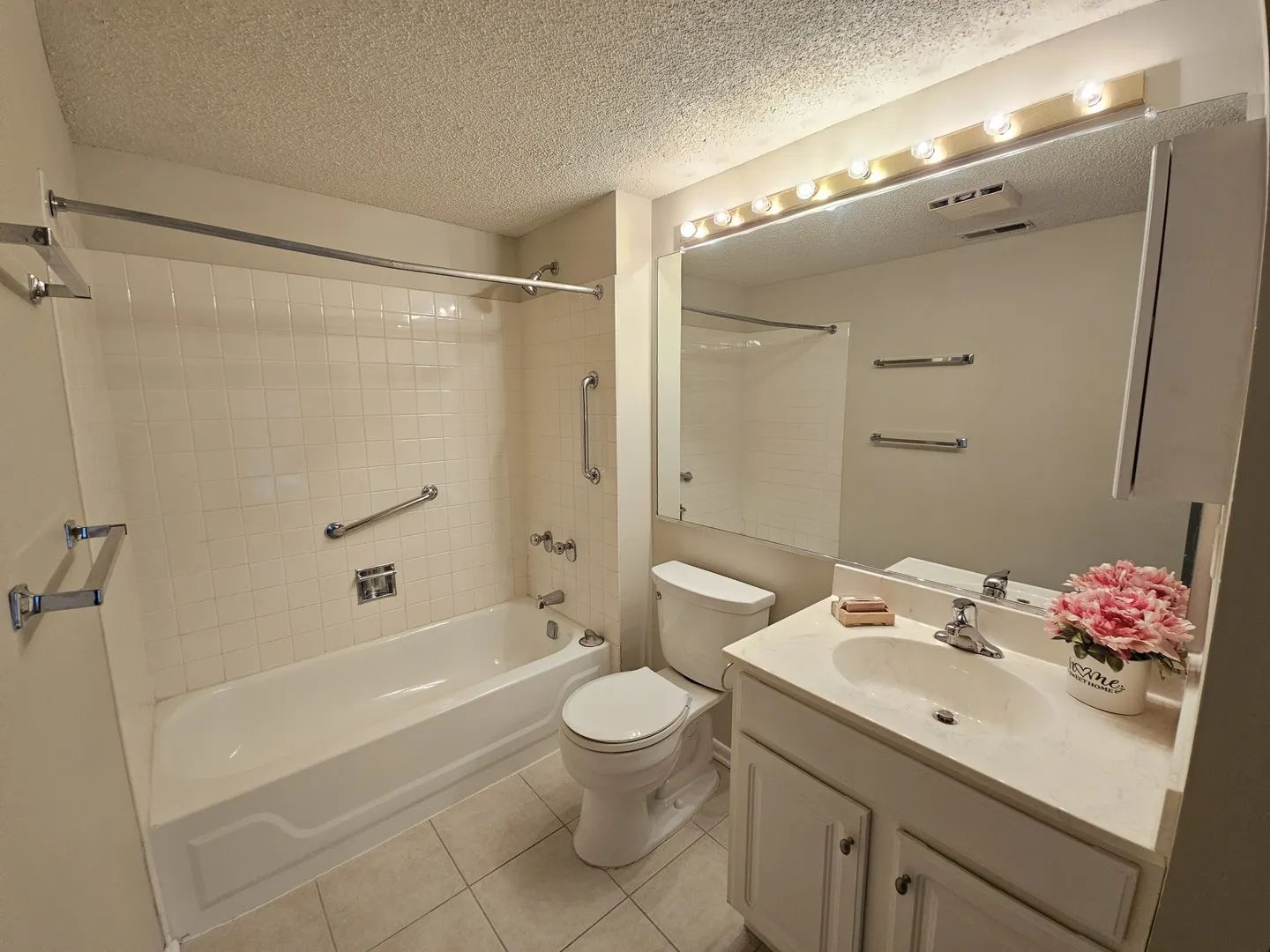 511 Aurora Avenue 414 IL