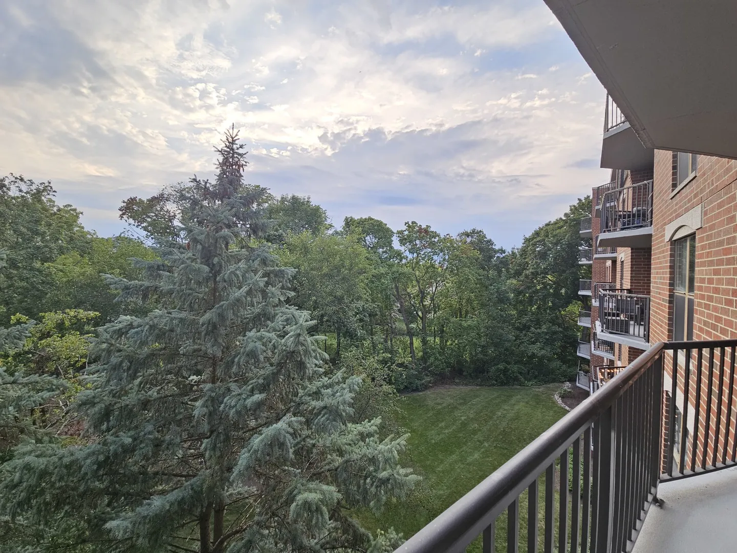 511 Aurora Avenue 414 IL