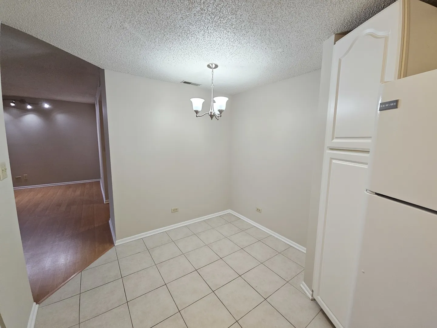 511 Aurora Avenue 414 IL