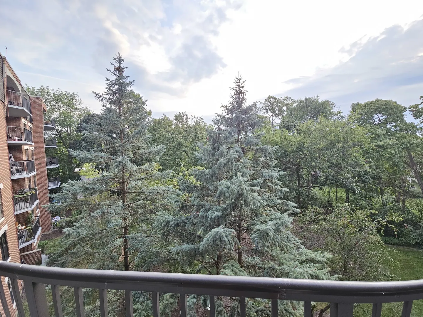 511 Aurora Avenue 414 IL