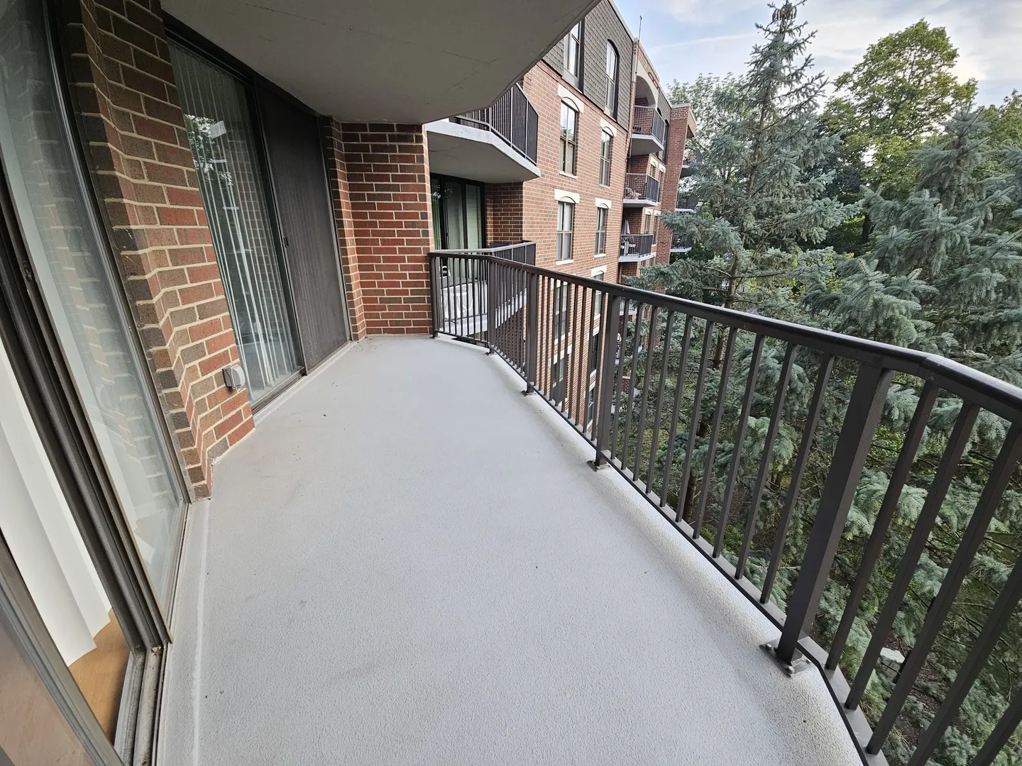 511 Aurora Avenue 414 IL