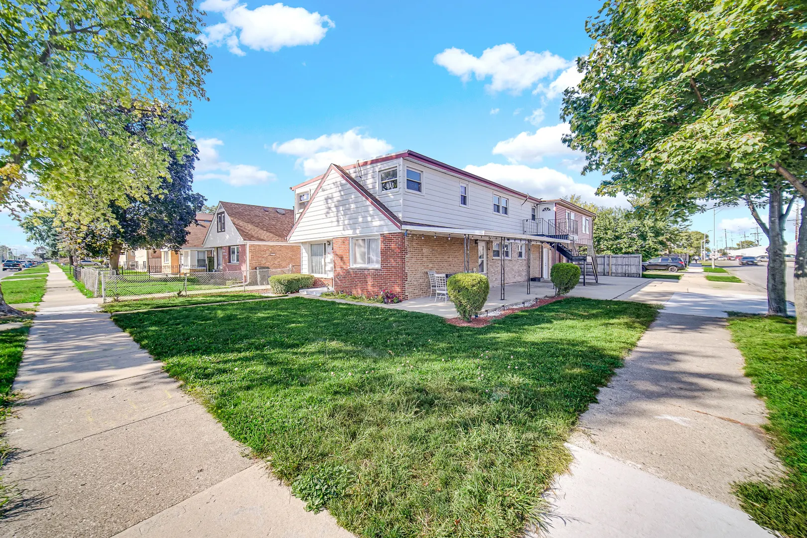 2078 N 17th Avenue IL