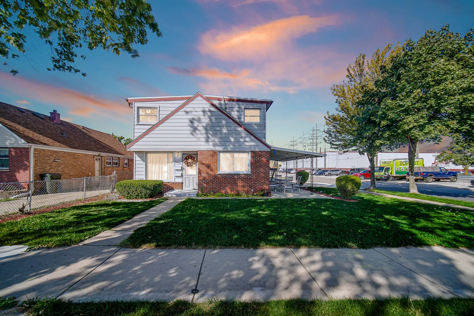 2078 N 17th Avenue IL