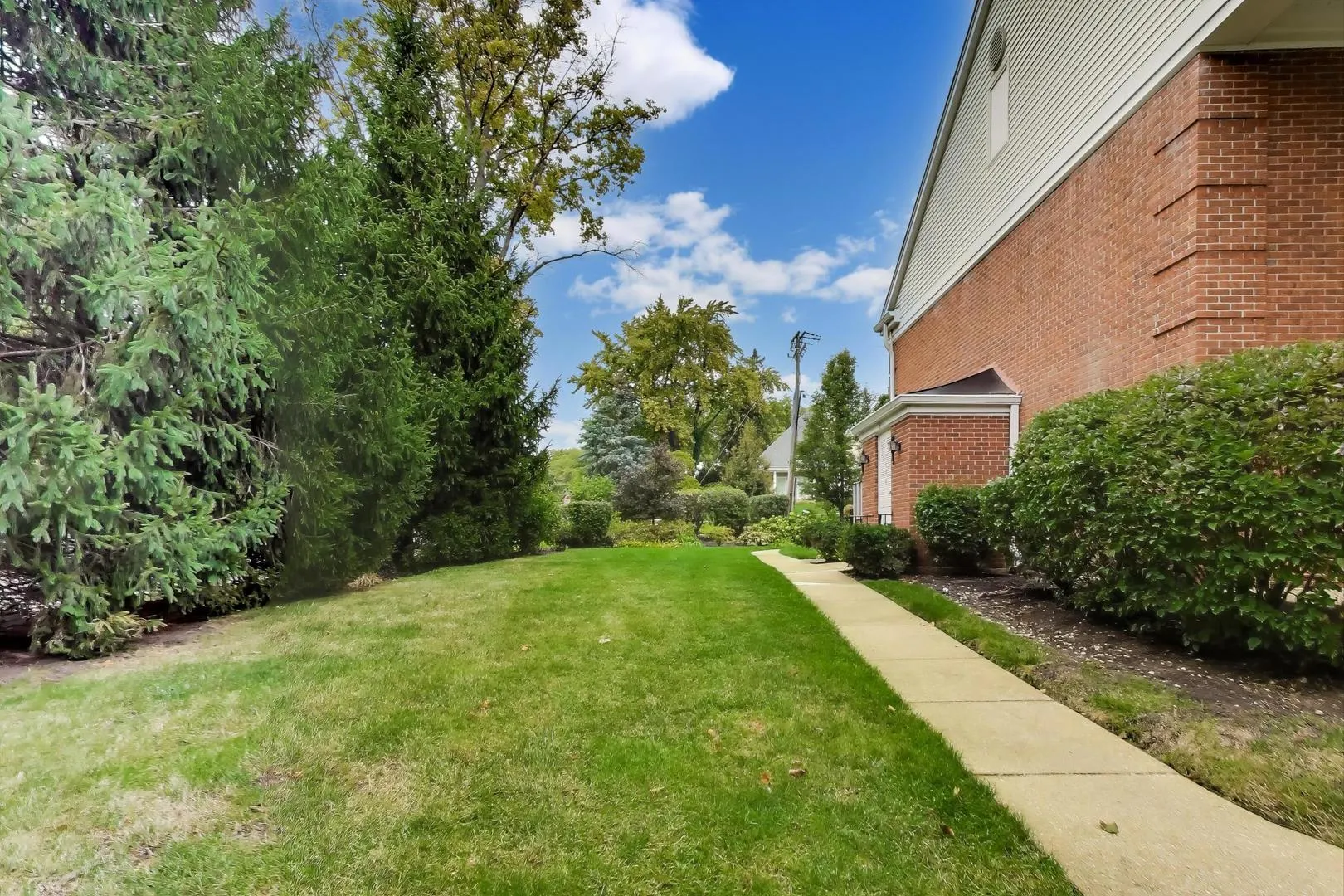1406 Chanticleer Lane 1406 IL