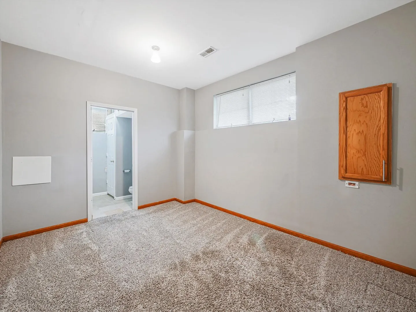 1090 Maubert Court IL