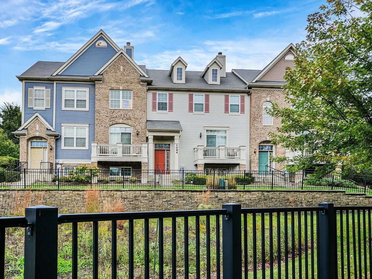 1090 Maubert Court IL