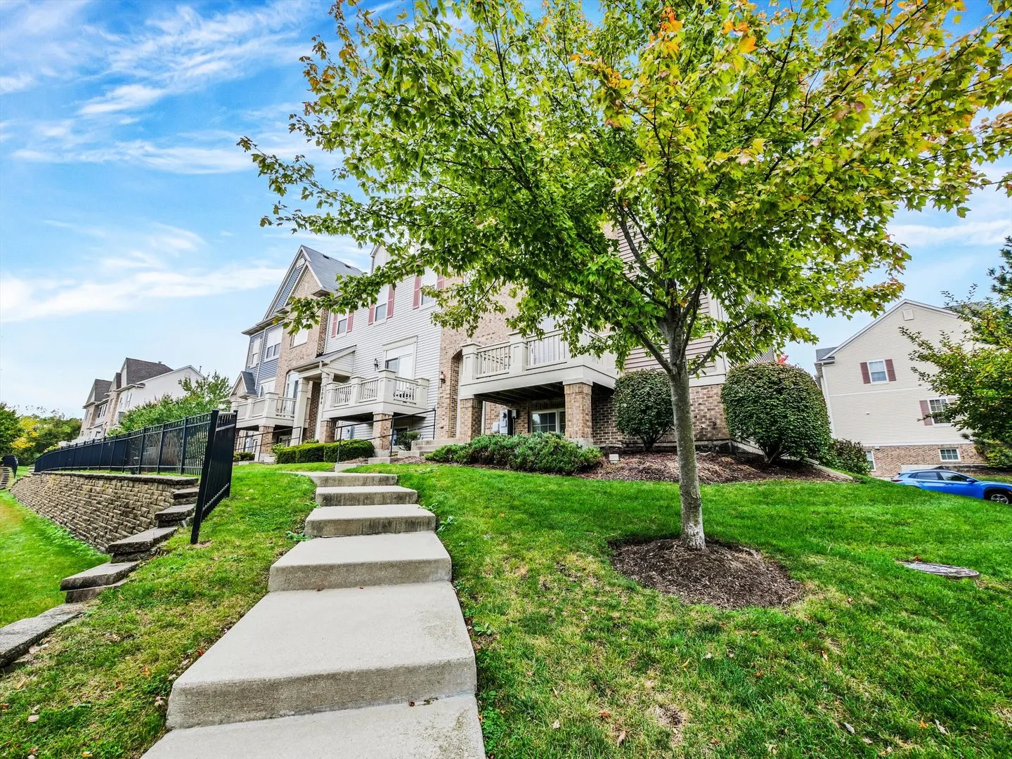 1090 Maubert Court IL