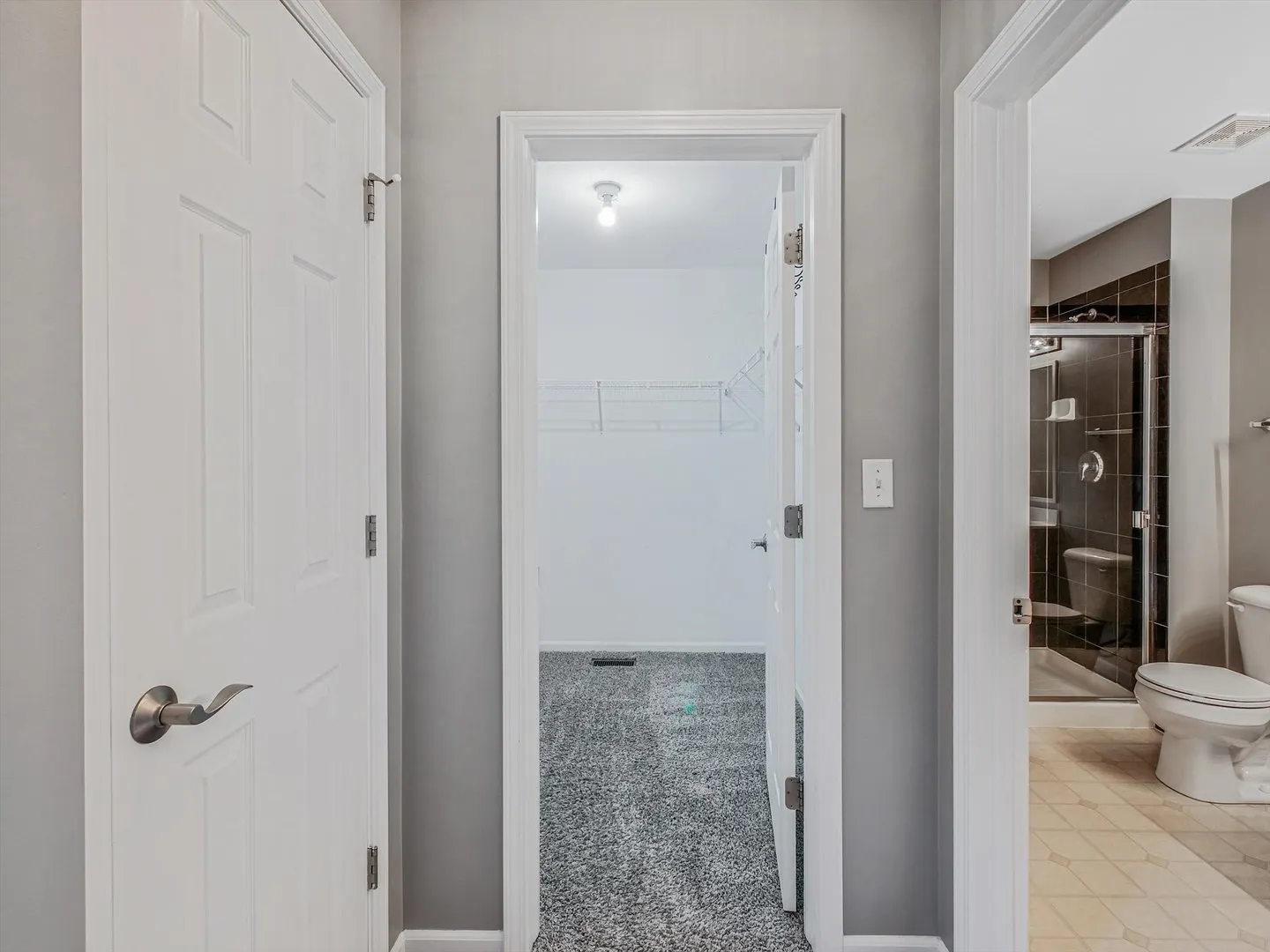 1090 Maubert Court IL