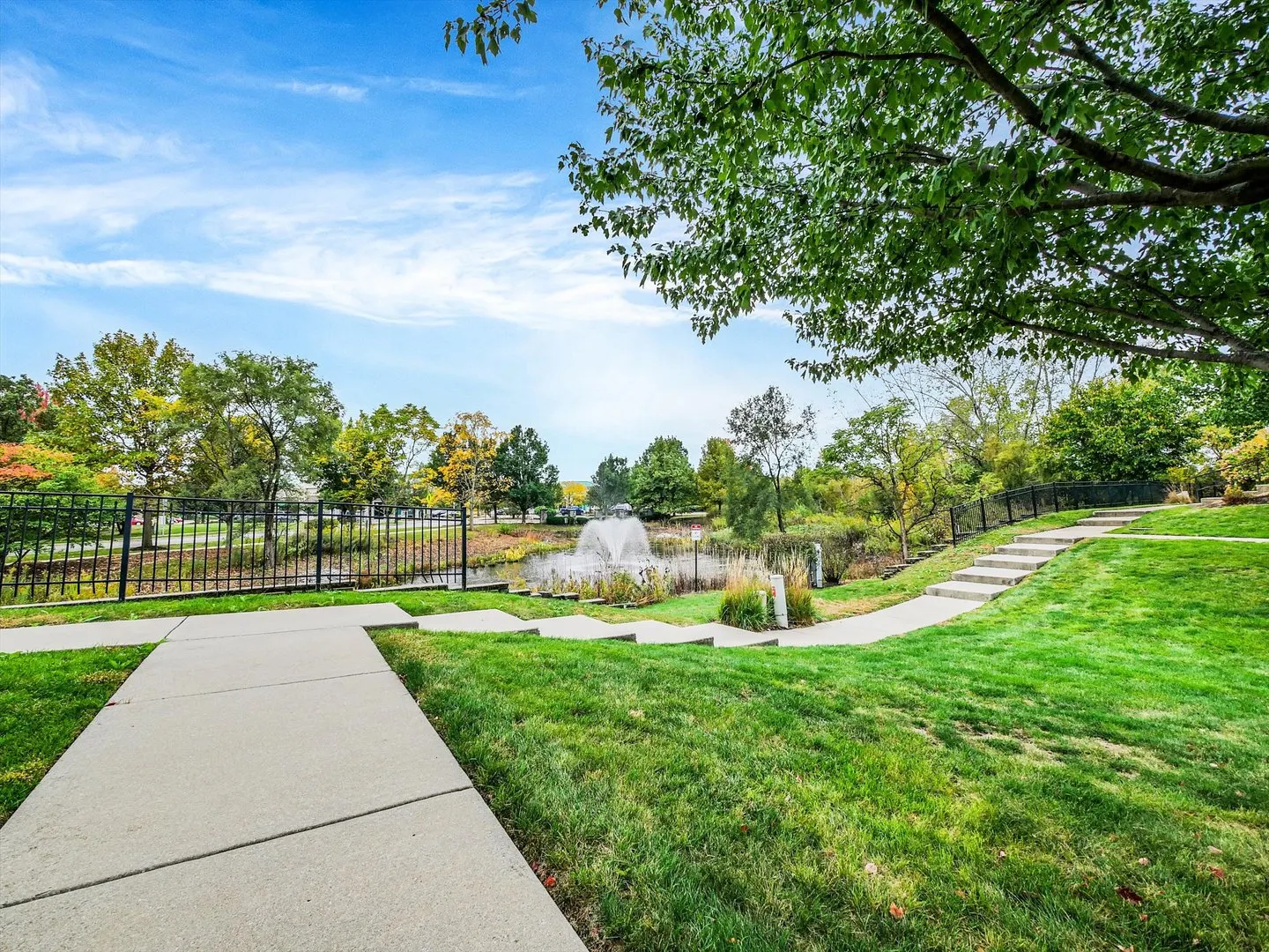 1090 Maubert Court IL