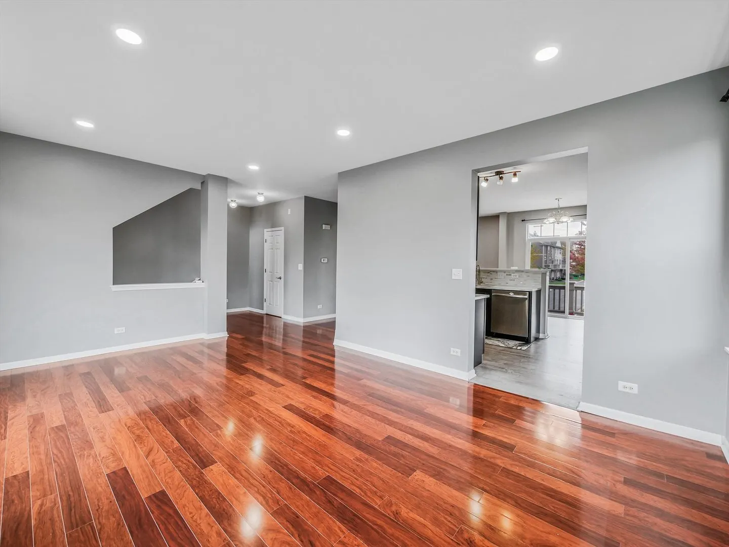 1090 Maubert Court IL