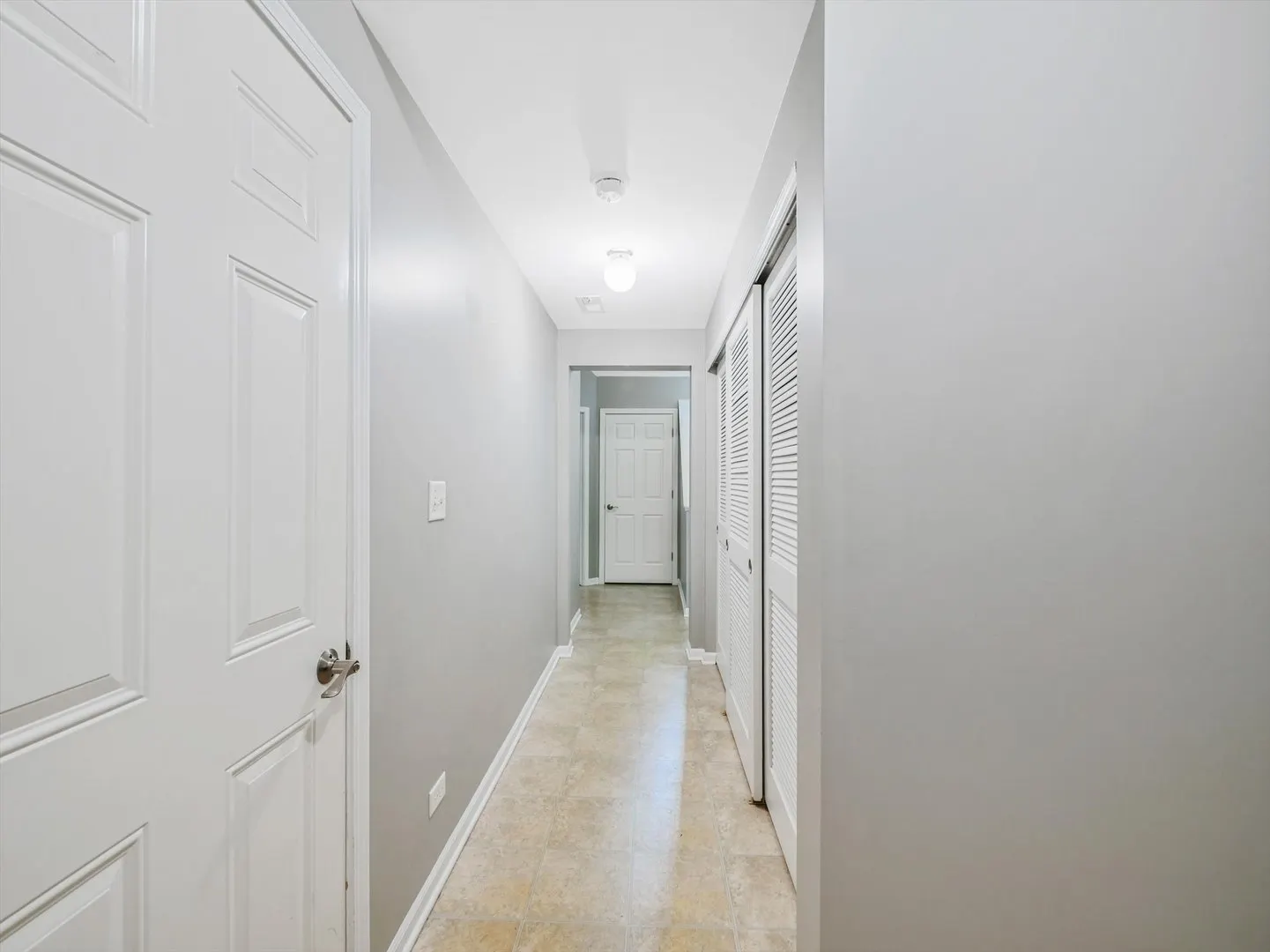 1090 Maubert Court IL