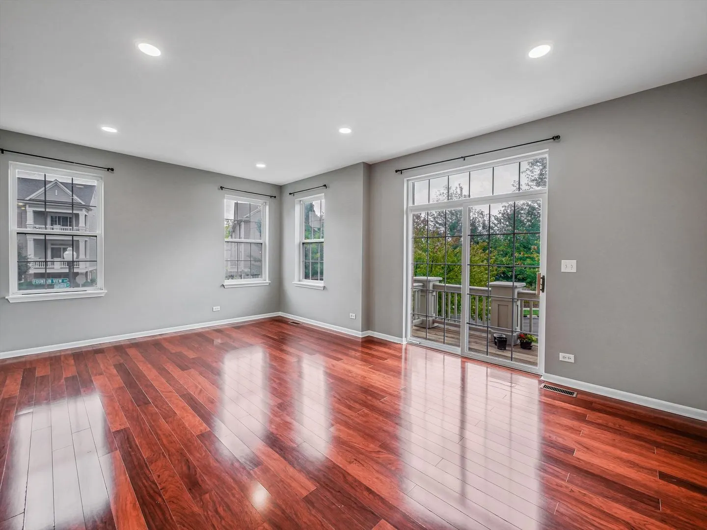 1090 Maubert Court IL
