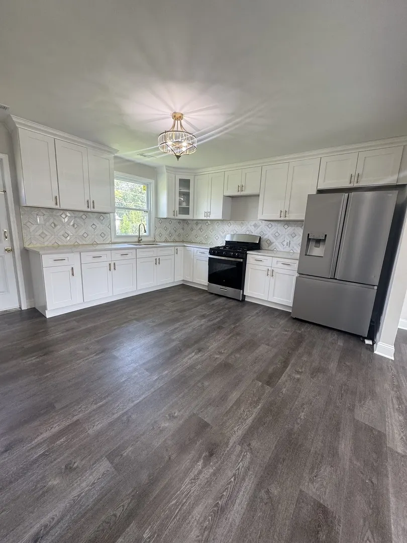 7940 W 71st Street IL