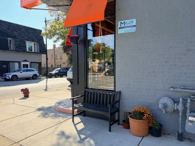 1734 W 35th Street IL