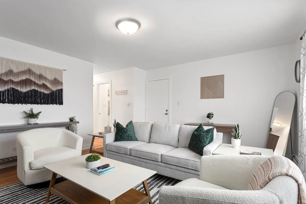 9606 Golf Terrace 2W IL