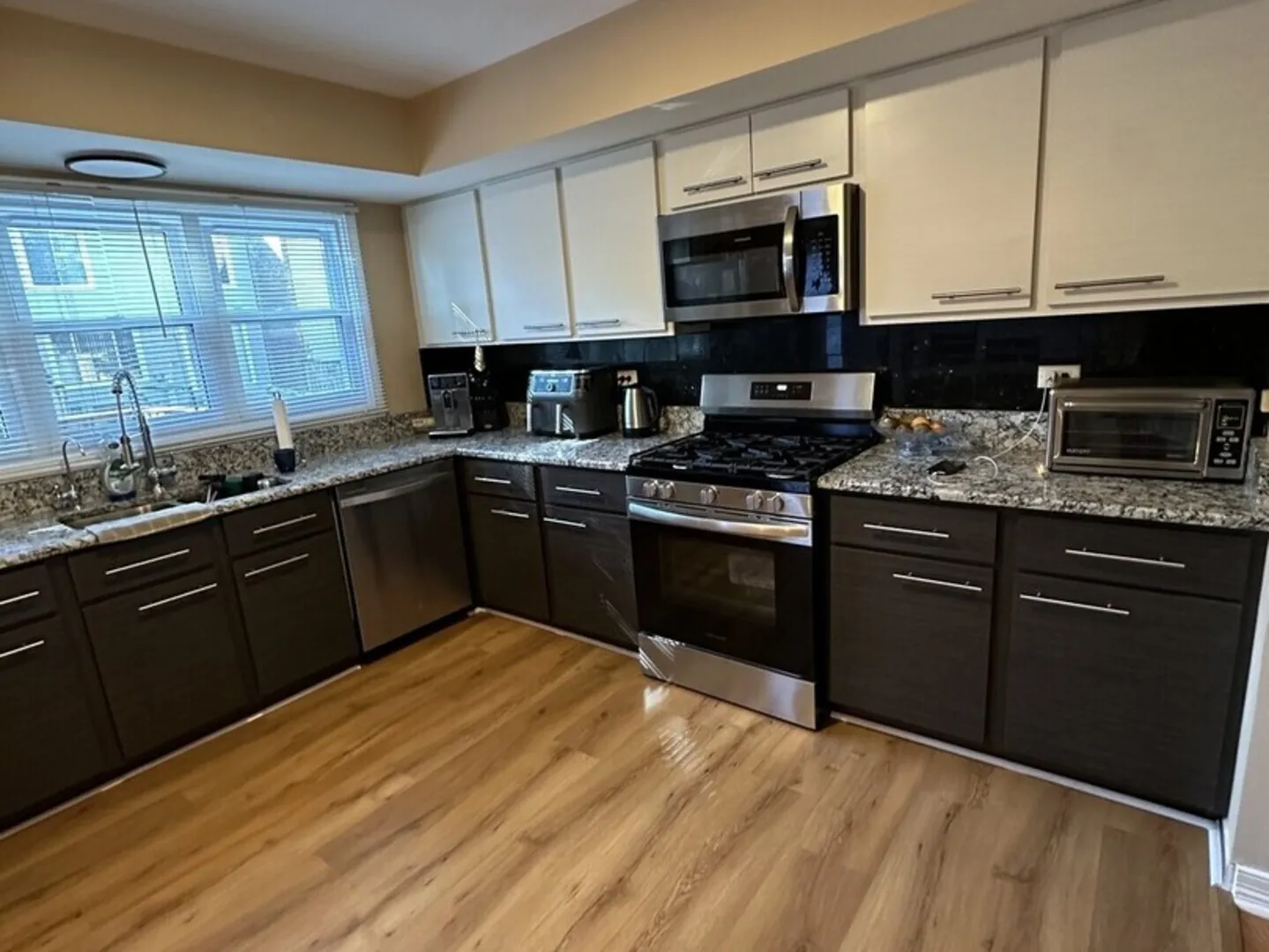 224 OAKWOOD Lane IL