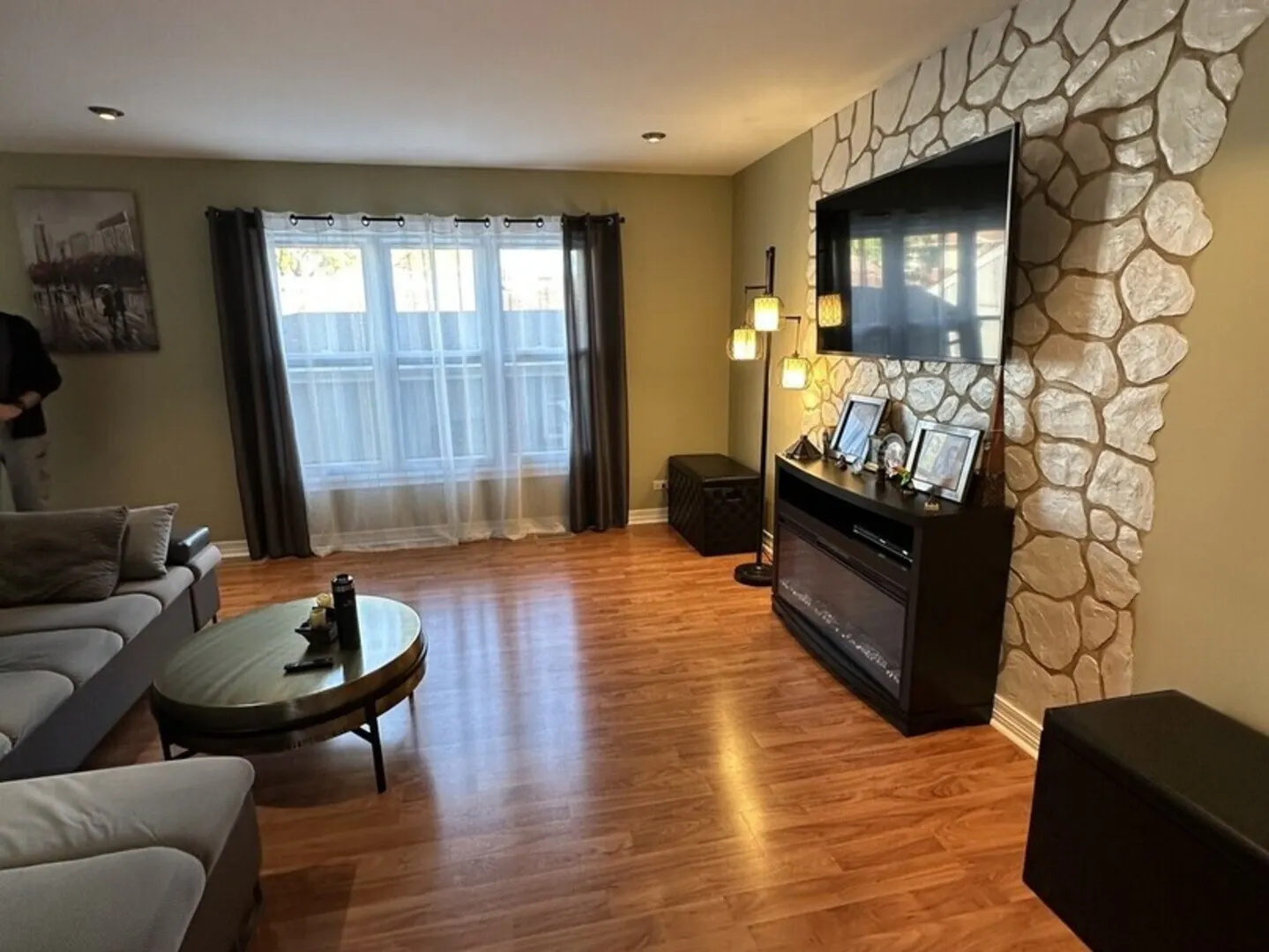224 OAKWOOD Lane IL