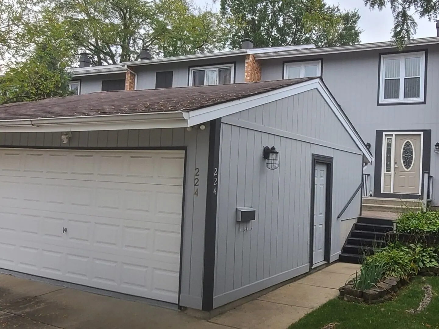224 OAKWOOD Lane IL