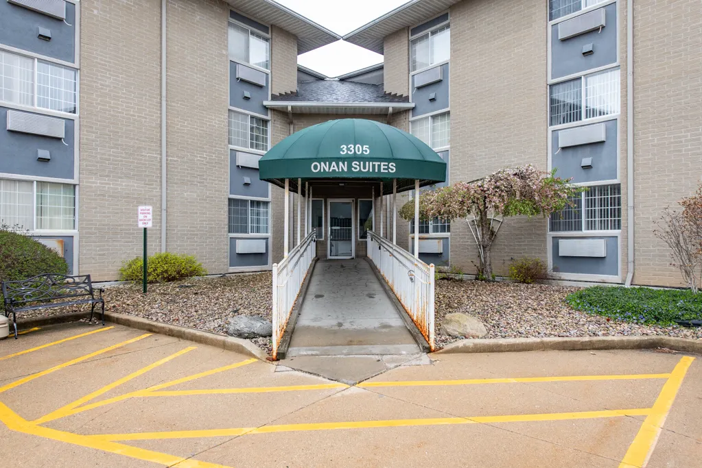 3305 Sunset Avenue 129 IL
