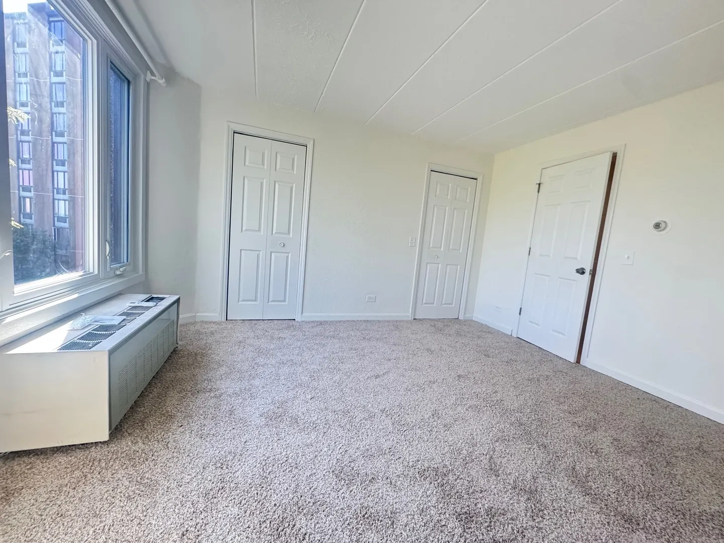 1 Renaissance Place 615 IL