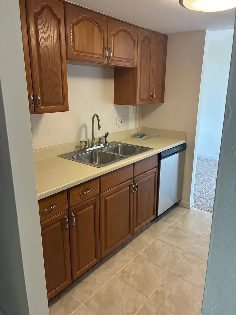 1 Renaissance Place 615 IL