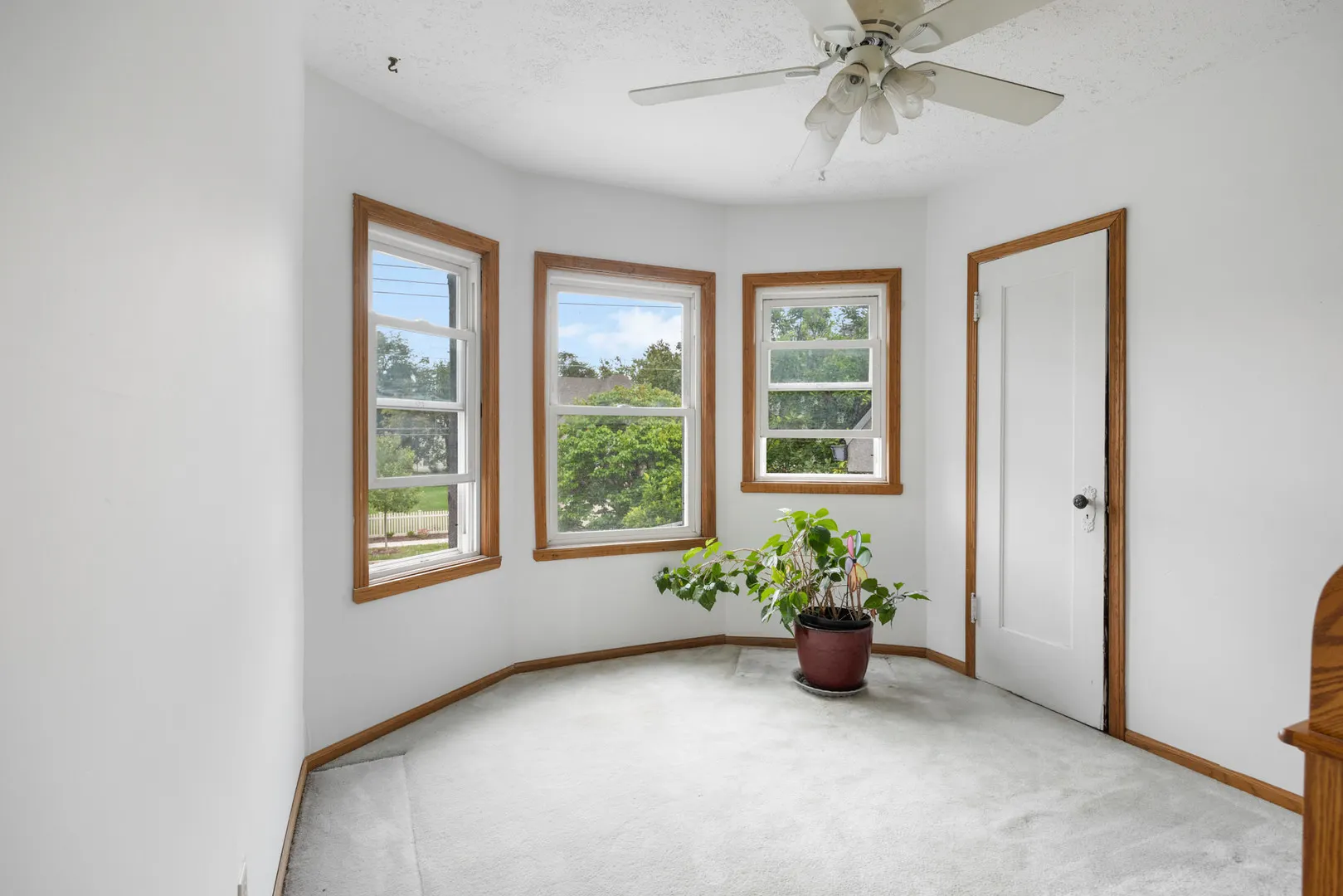 316 E Highland Avenue IL