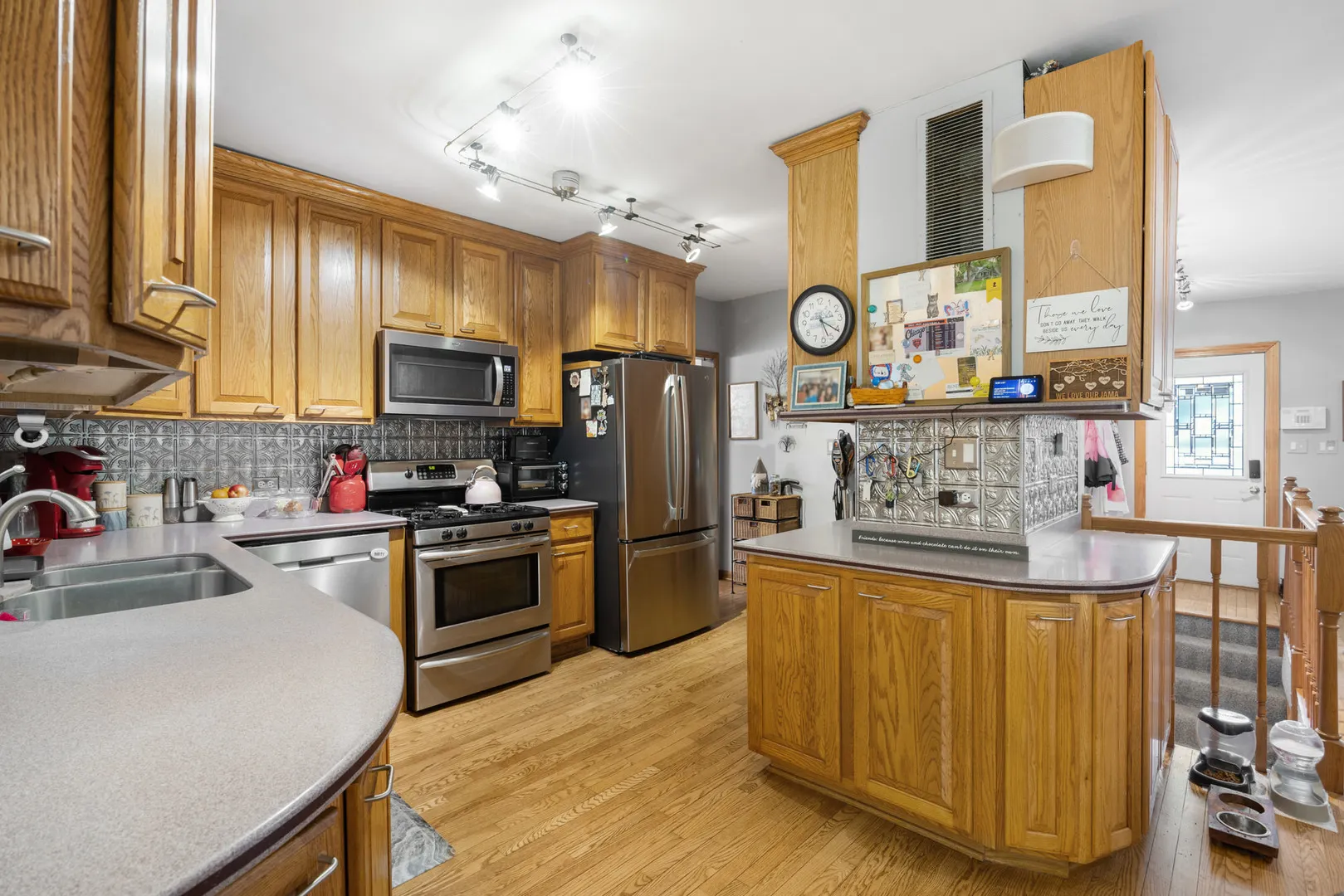 316 E Highland Avenue IL
