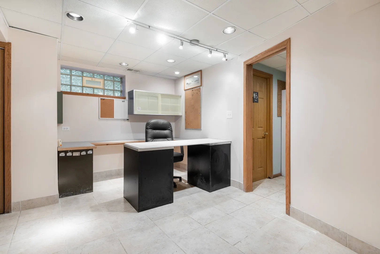 316 E Highland Avenue IL