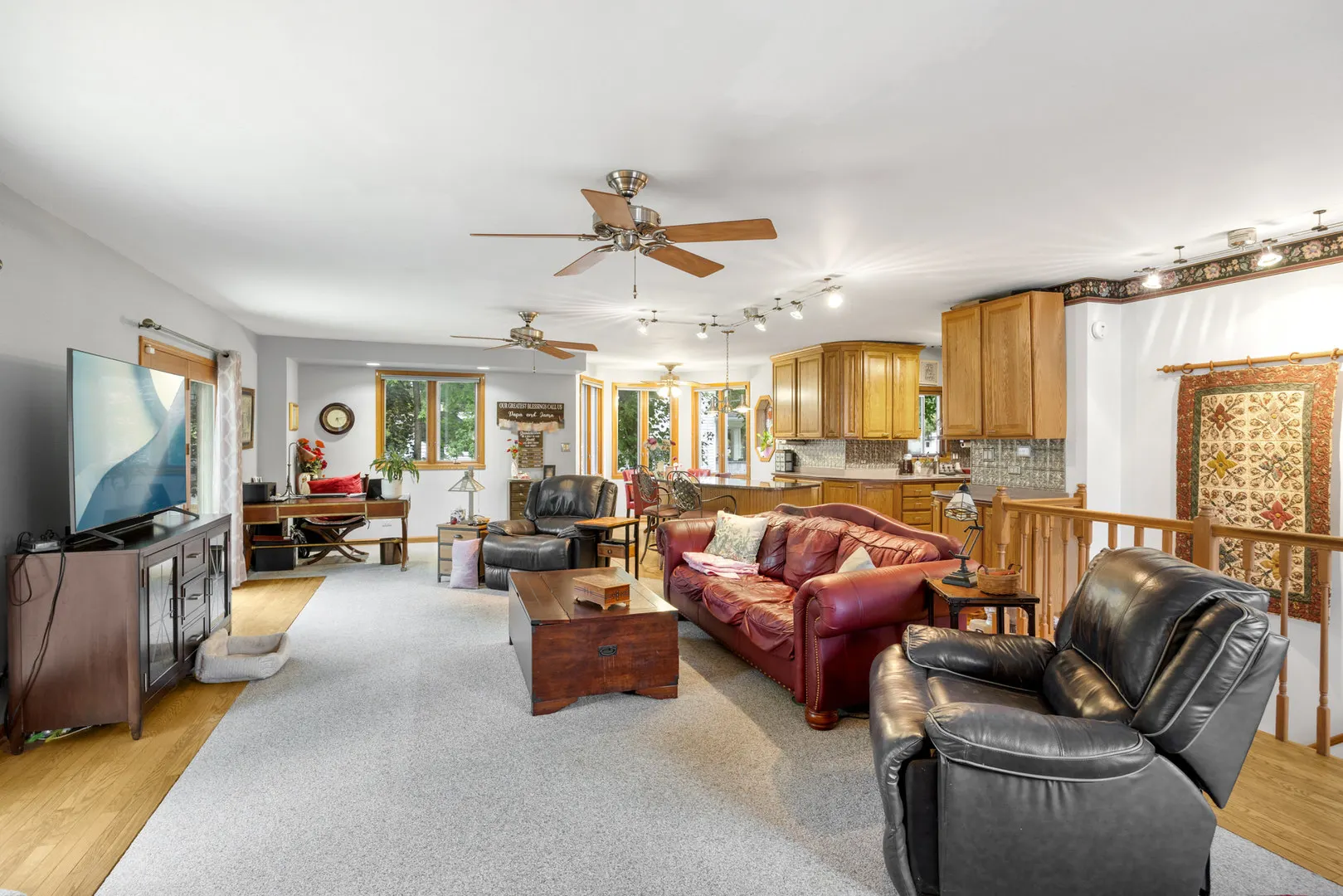 316 E Highland Avenue IL