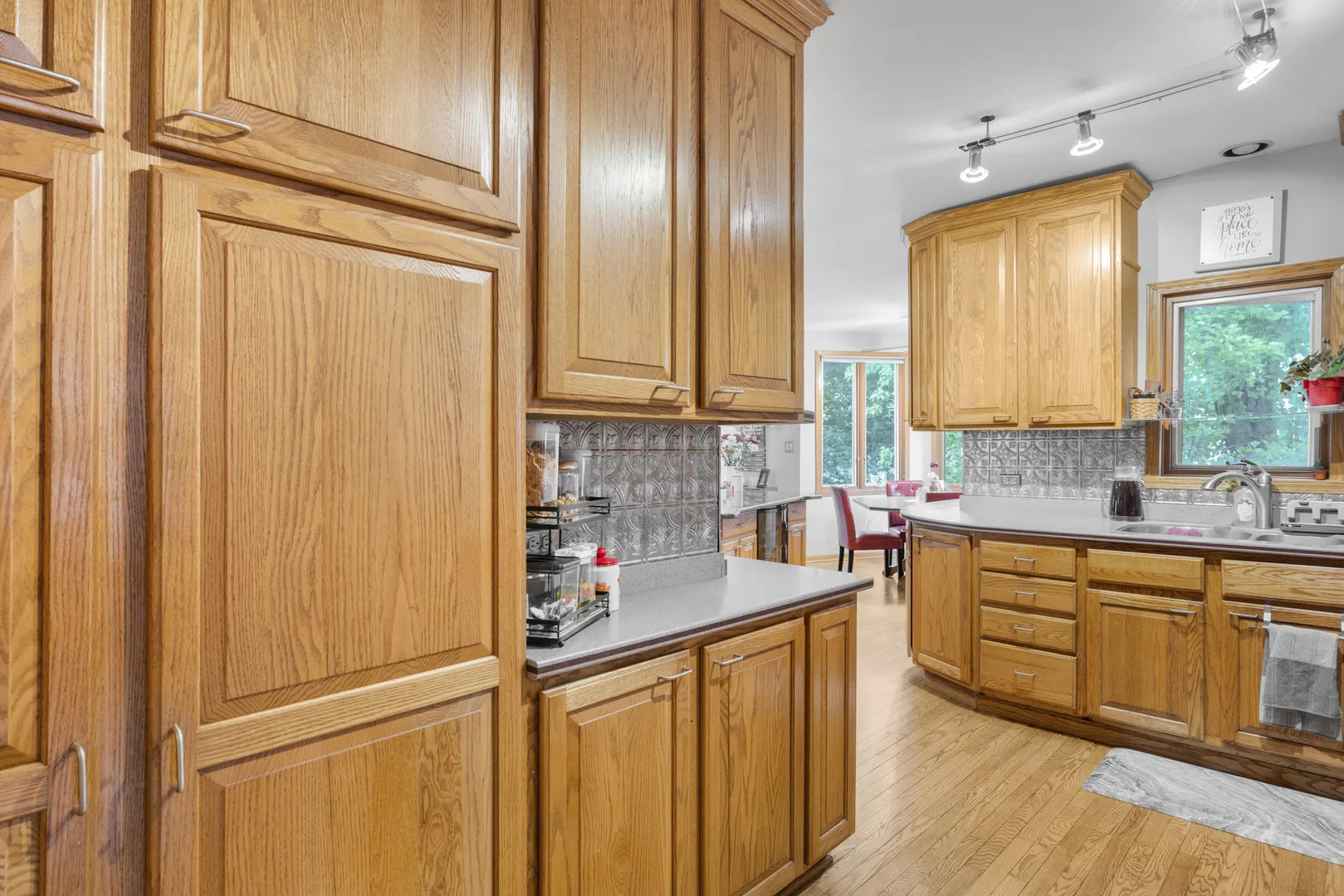 316 E Highland Avenue IL
