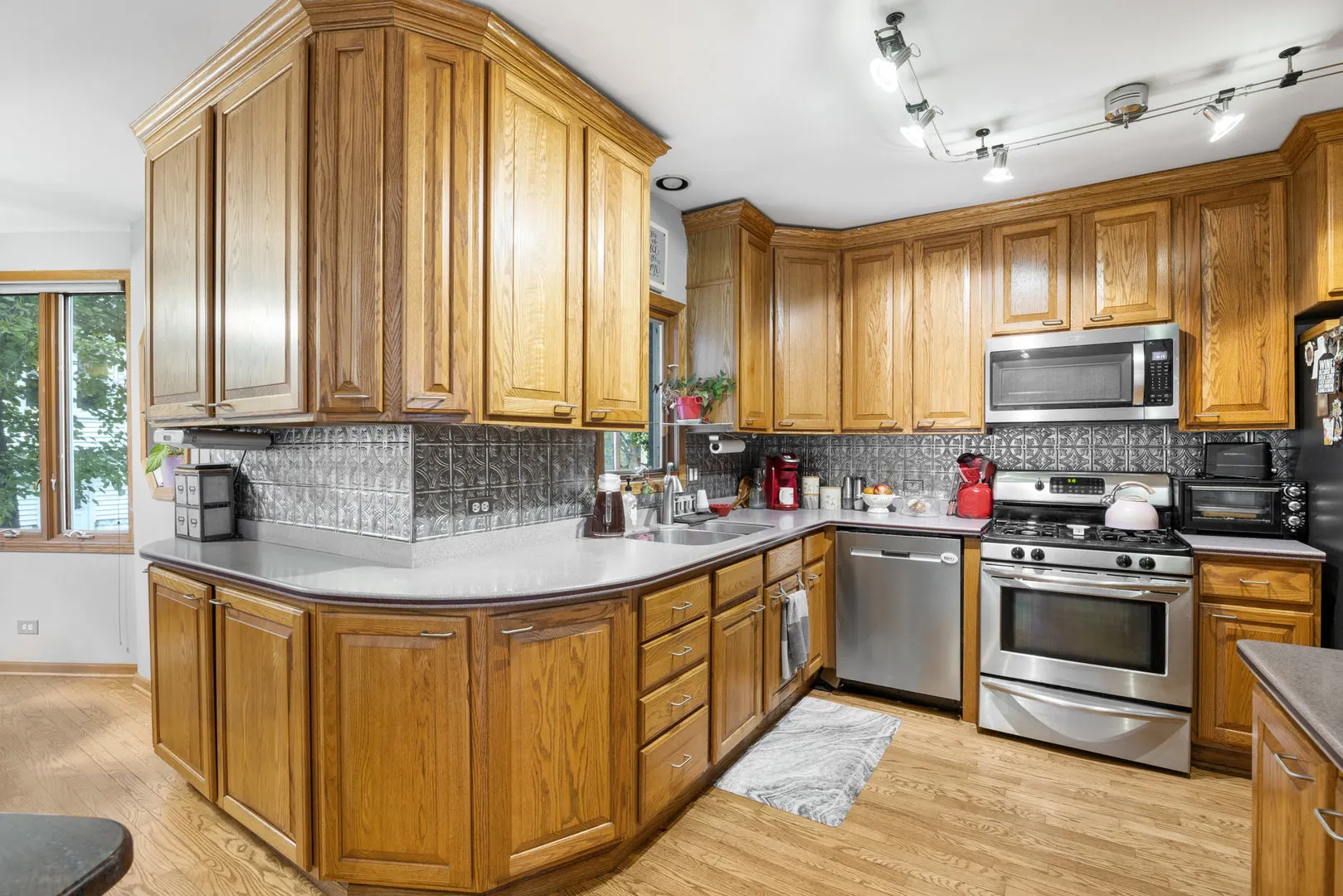 316 E Highland Avenue IL