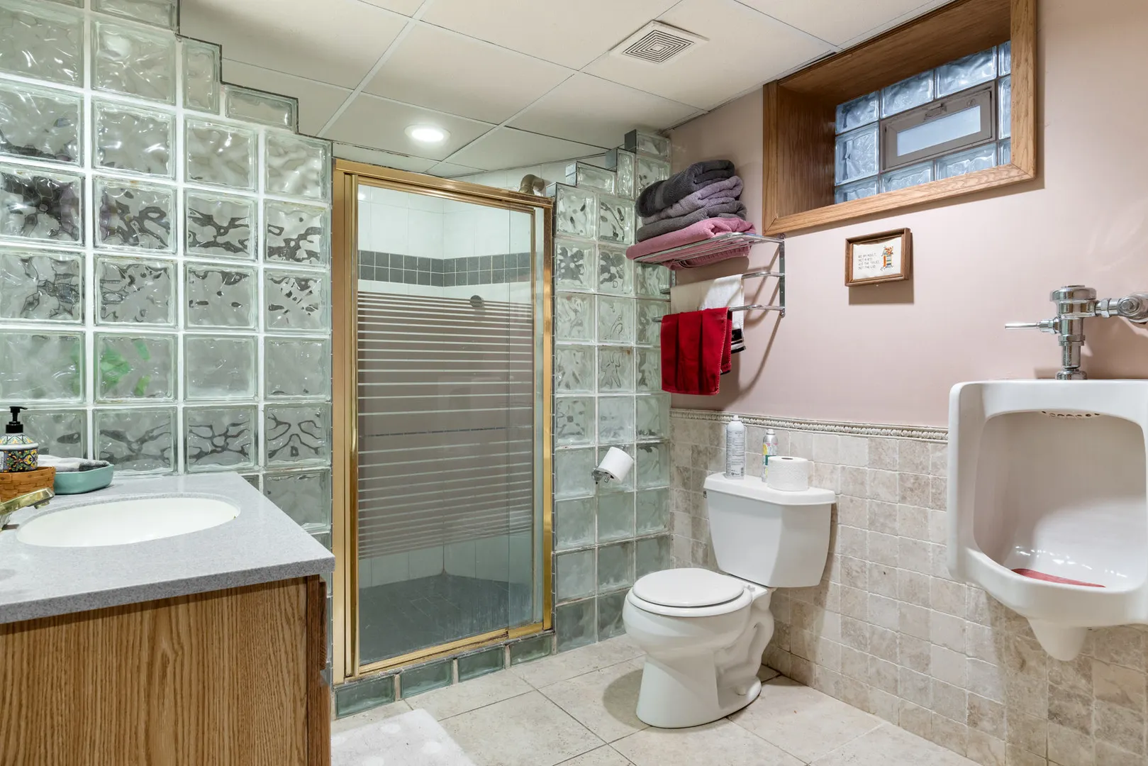 316 E Highland Avenue IL