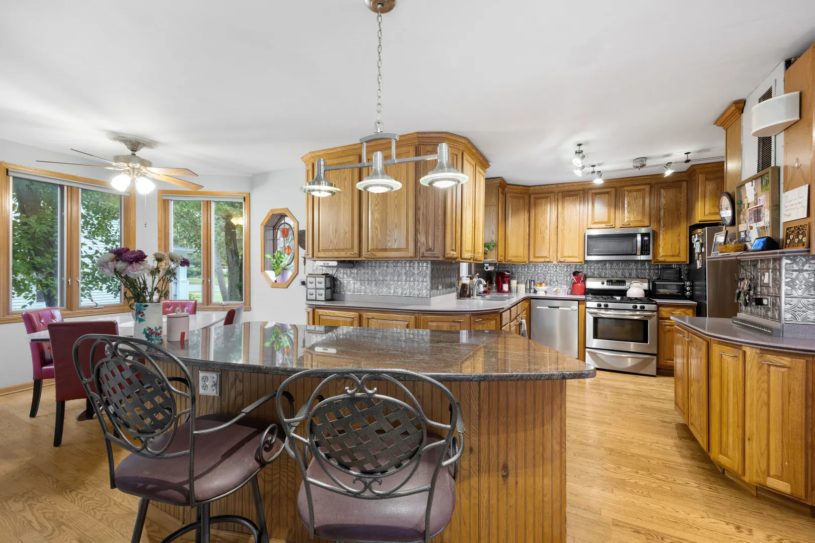316 E Highland Avenue IL