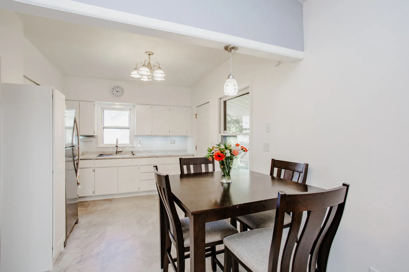 450 E Palatine Road IL