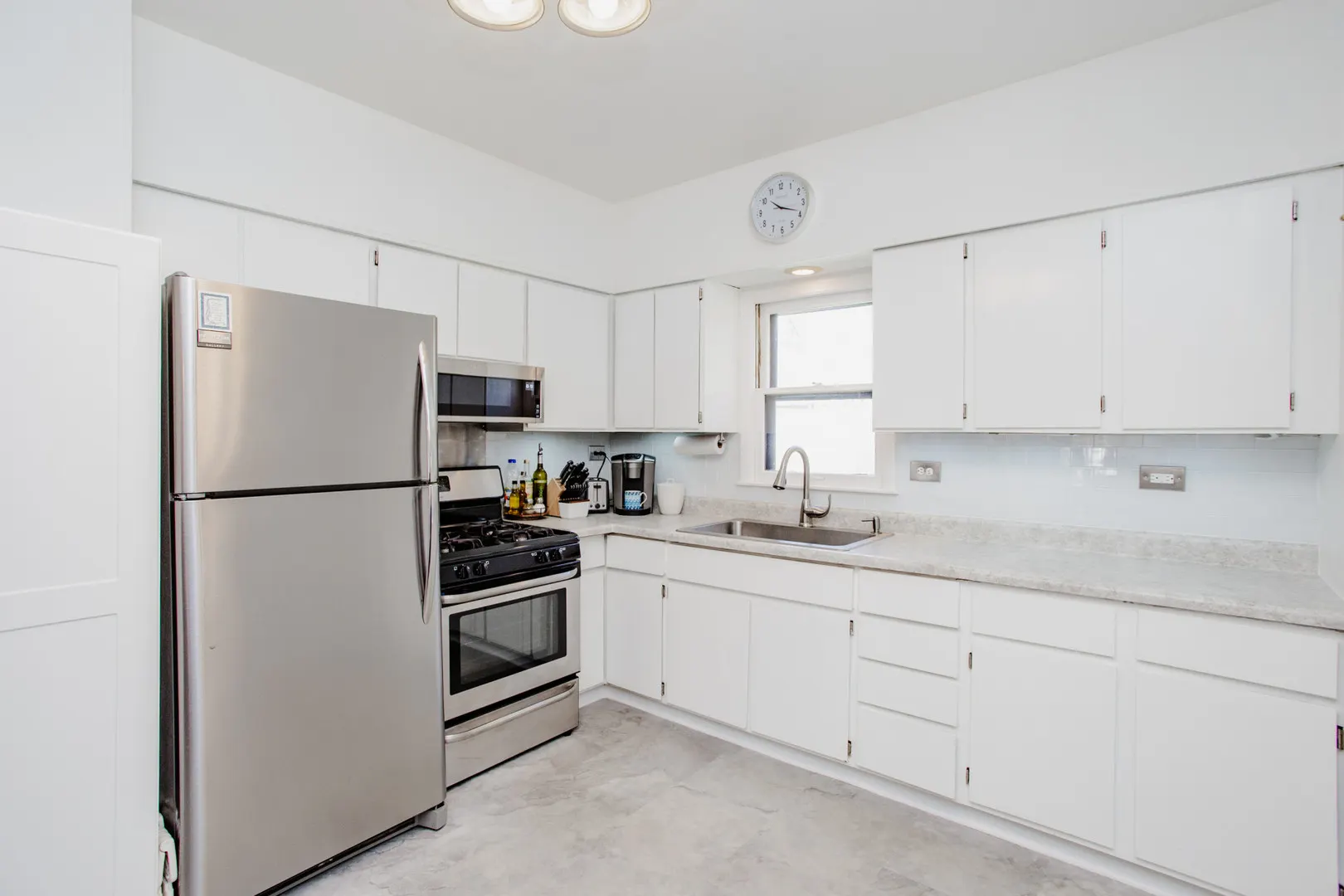 450 E Palatine Road IL