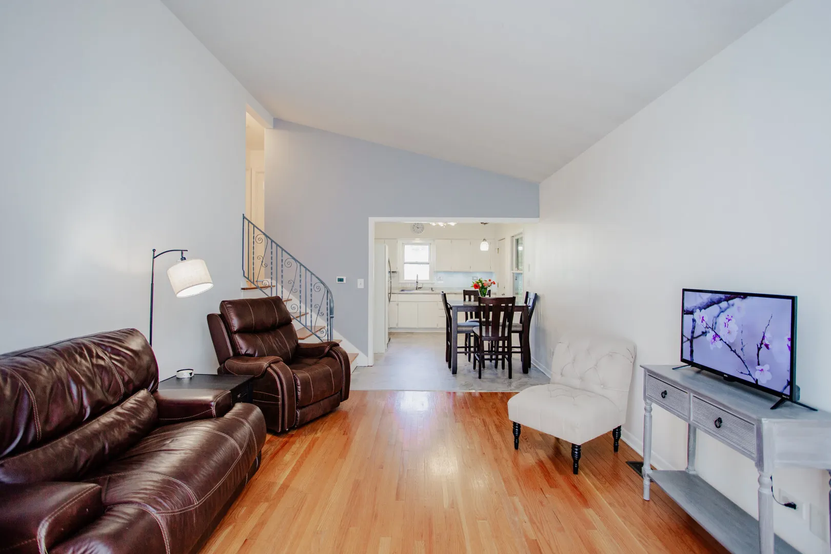 450 E Palatine Road IL