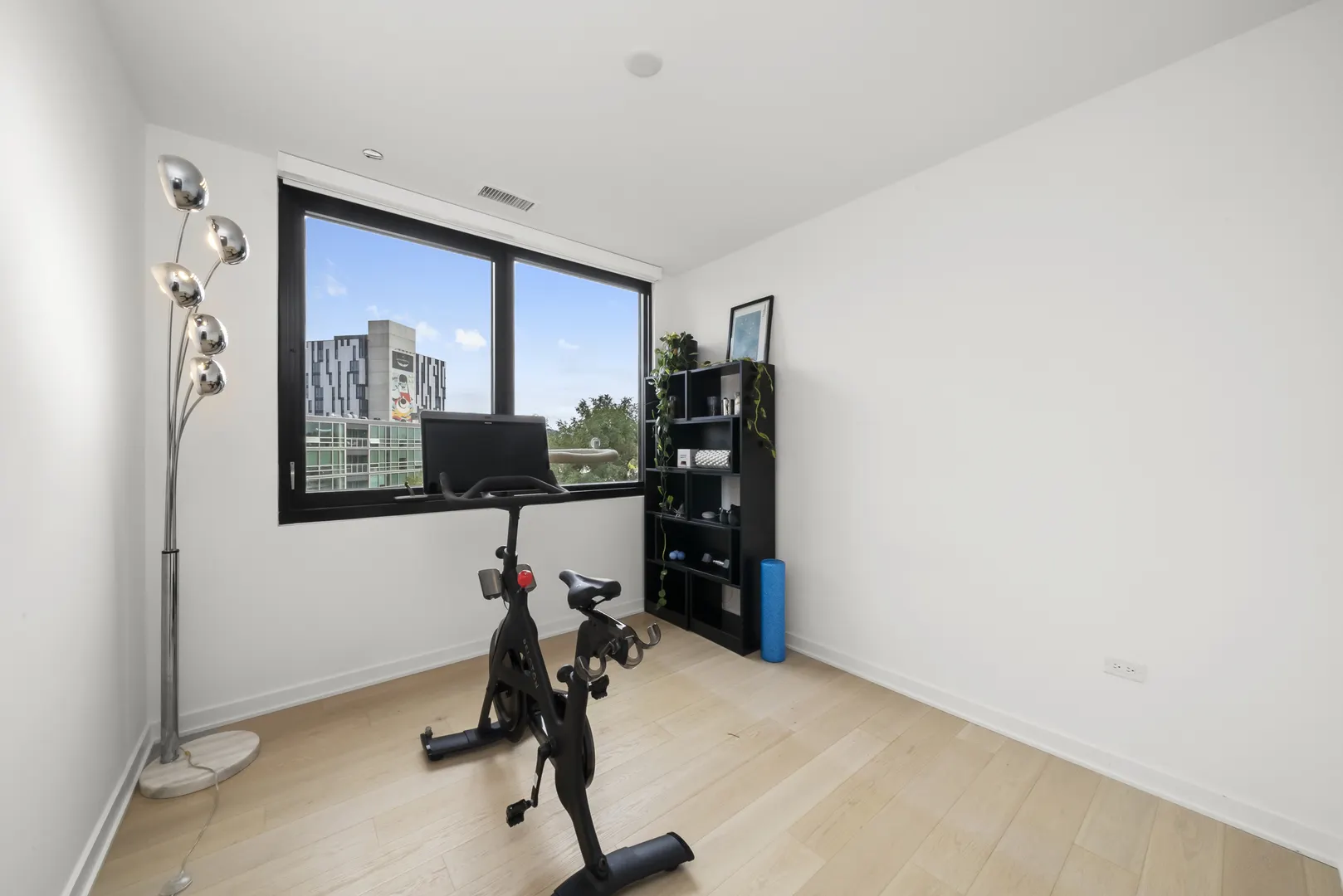 1648 W Division Street 407 IL