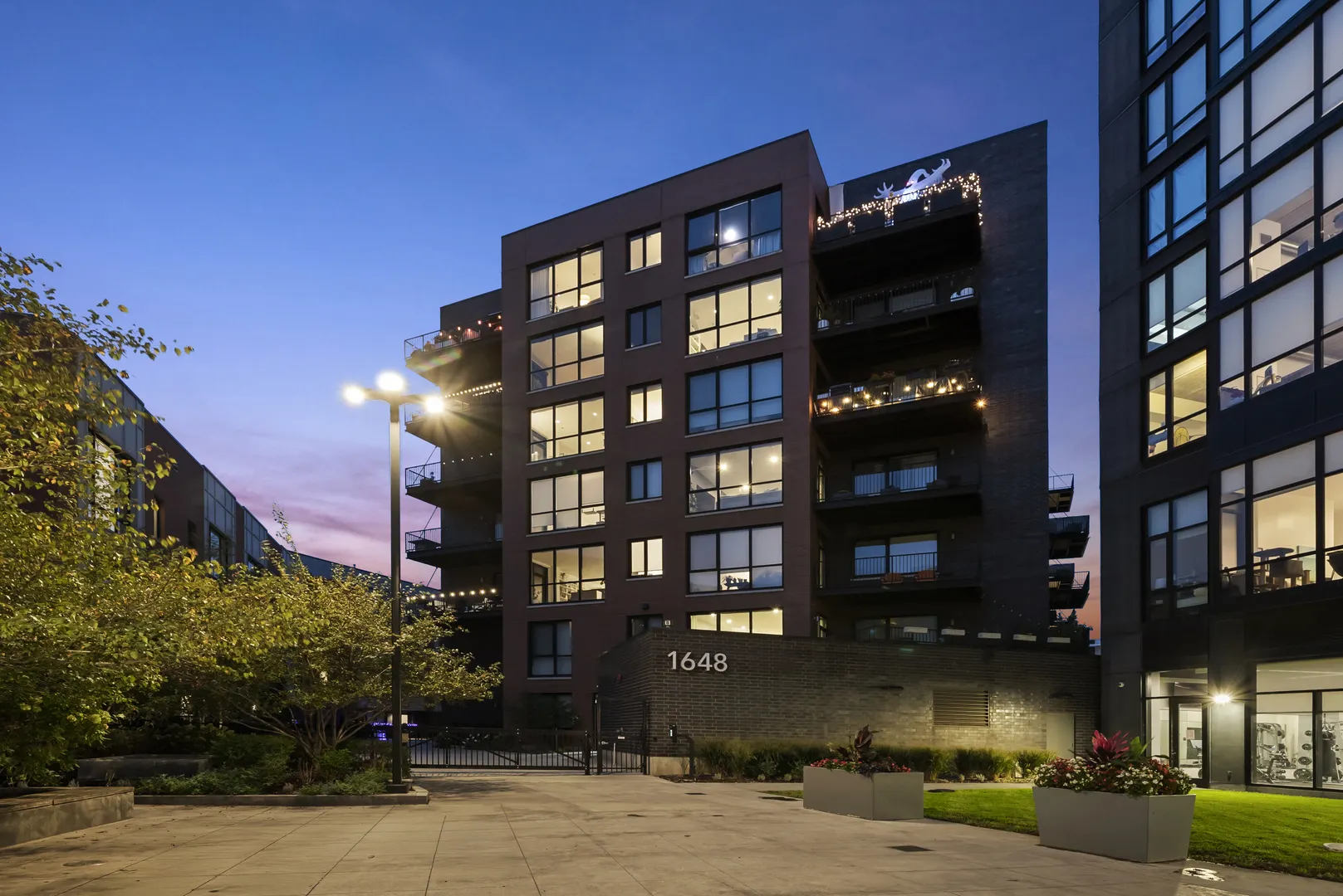 1648 W Division Street 407 IL