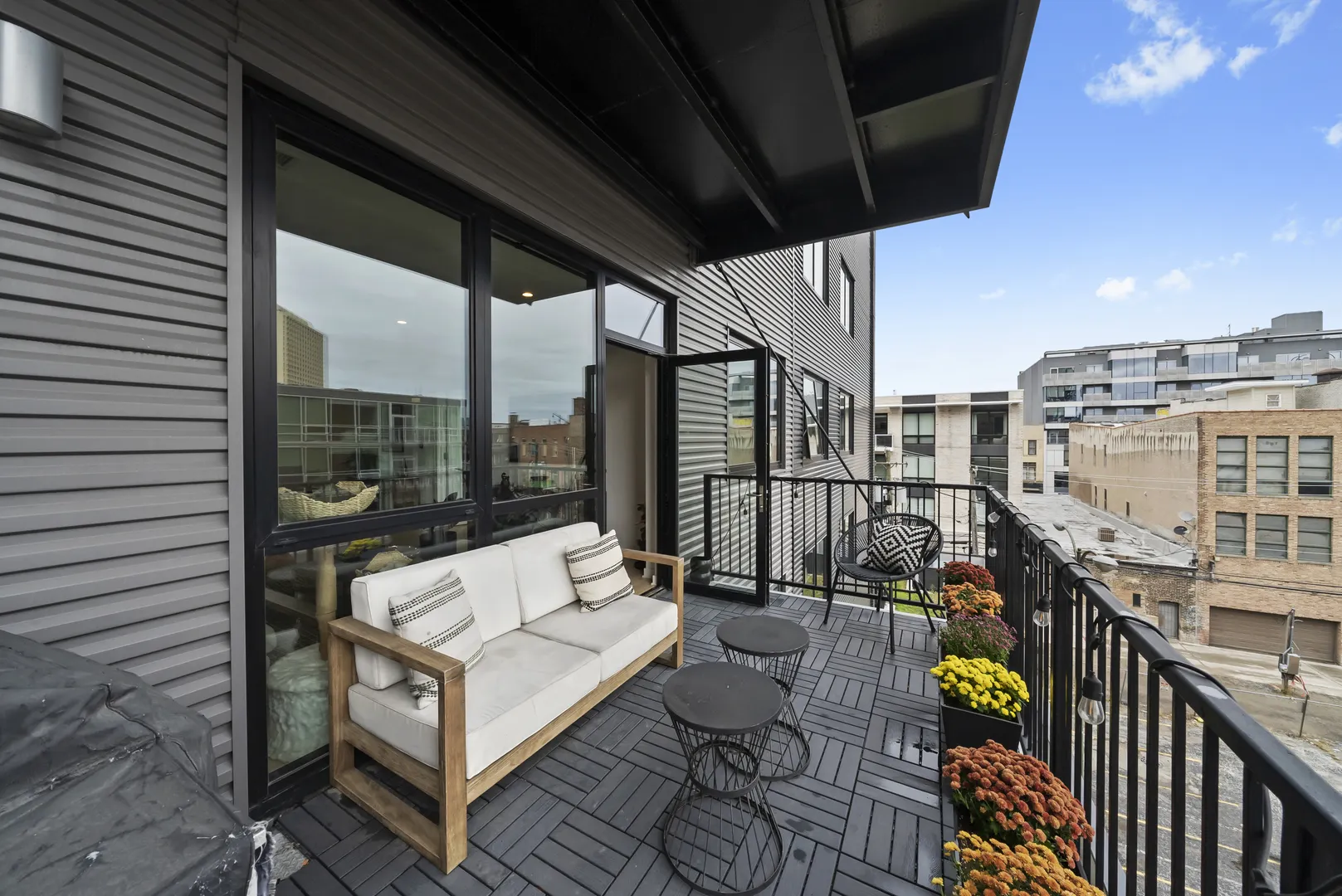 1648 W Division Street 407 IL