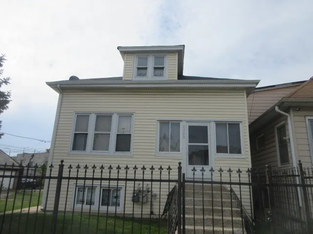 2320 N Mulligan Avenue IL