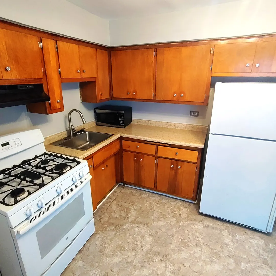2430 E 73rd Street IL