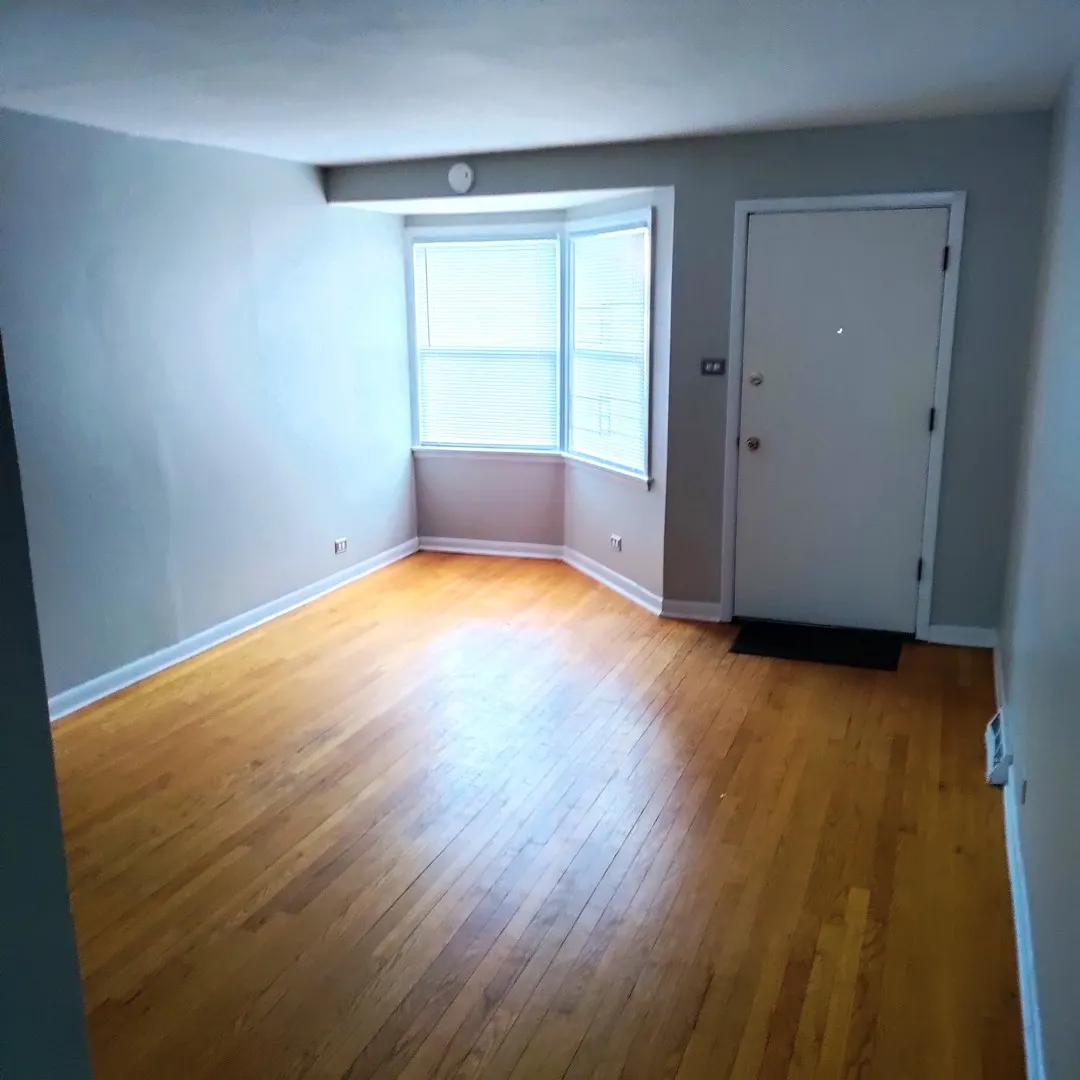 2430 E 73rd Street IL