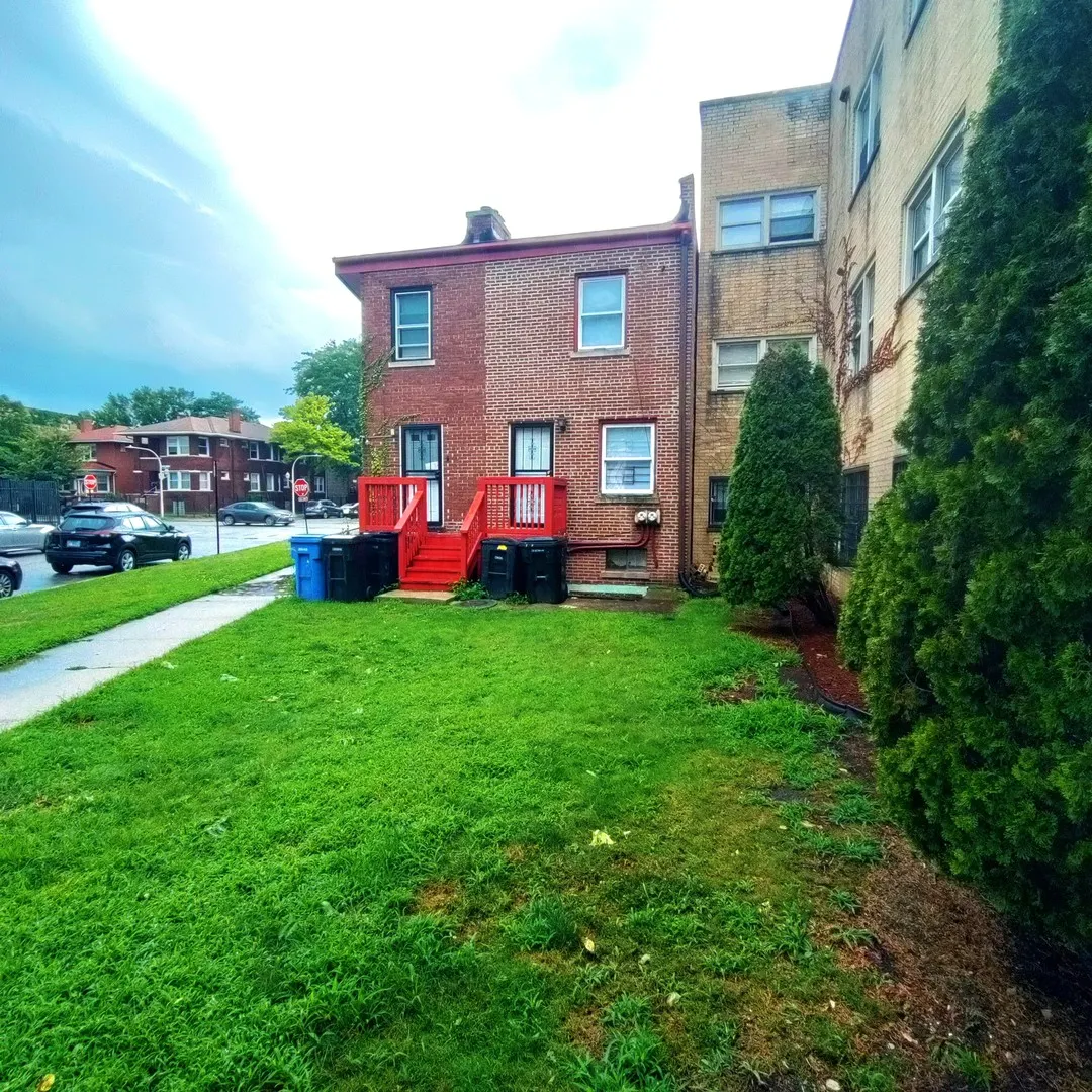 2430 E 73rd Street IL